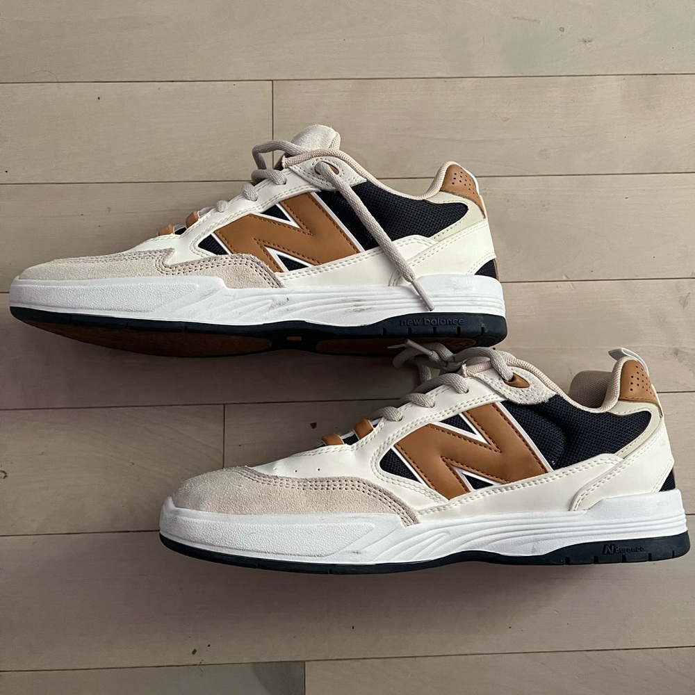 New Balance 808 - Picture 1 of 3